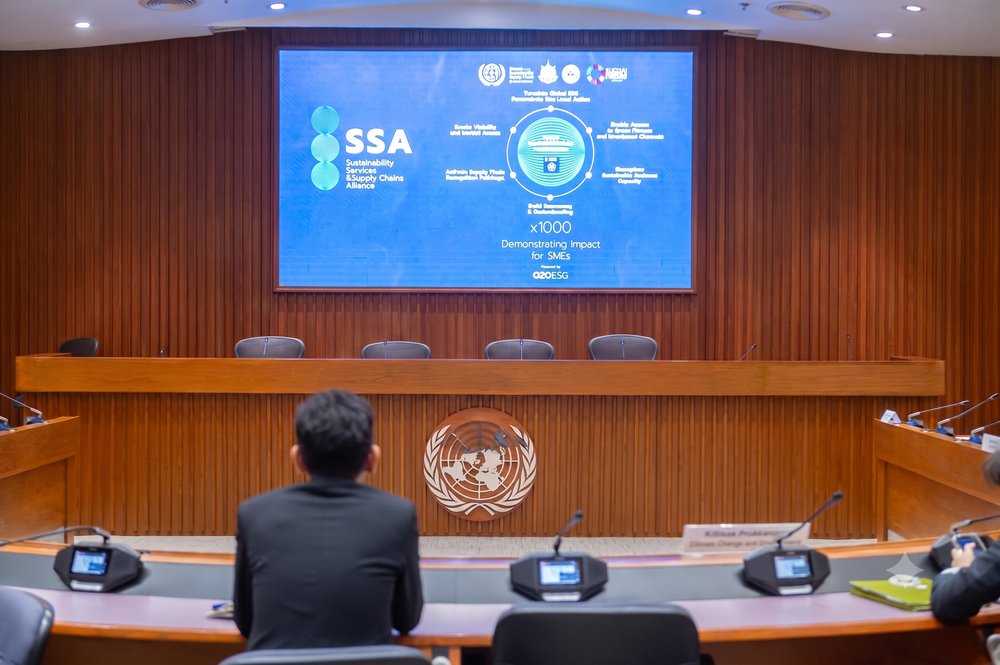 Mr. Dhazzaphak Lertsavetpong presenting the Sustainability Services and Supply Chains Alliance (SSA) at the United Nations Conference Centre, Bangkok